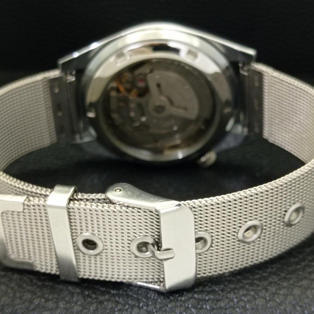 AUTOMATIC VINTAGE SEIKO 5 REFURBISHED JAPAN MENS BLACK DIAL WATCH a440442-4