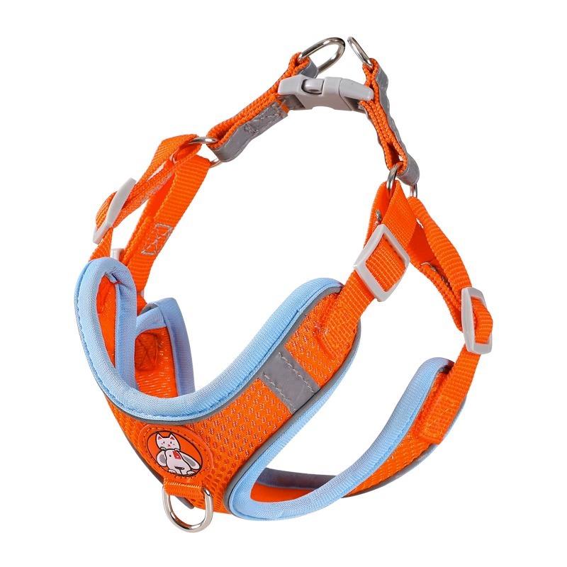 The Pet Chest and Back Strap Is Adjustable and Breathable. The Cat Leash Can Be Extended and Retracted When Taking The Dog for A Walk