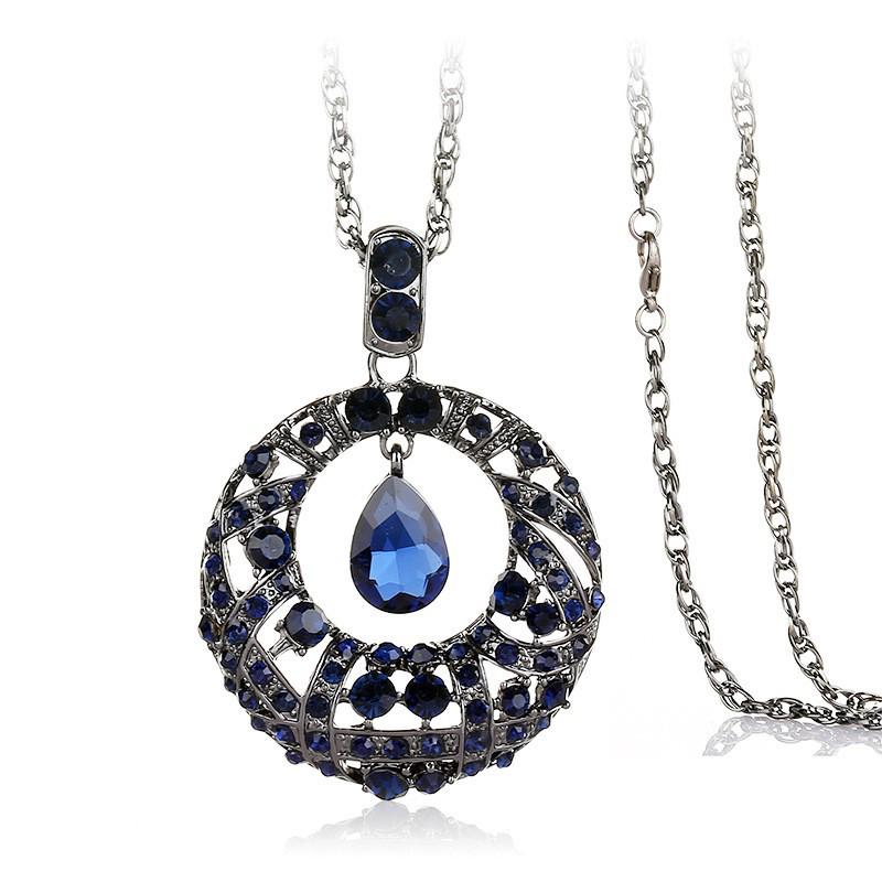 

2025 Korean Style Crystal Sweater Necklace: Long Sparkling Diamond Pendant for Autumn & Winter