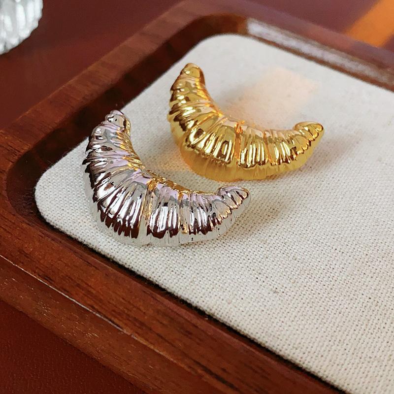 Cloth Jewelry Brooch Croissant Brooch Pin Unique Corsage Pins Alloy Material Suitable For Women Girls Clothing And Bags Dropship
