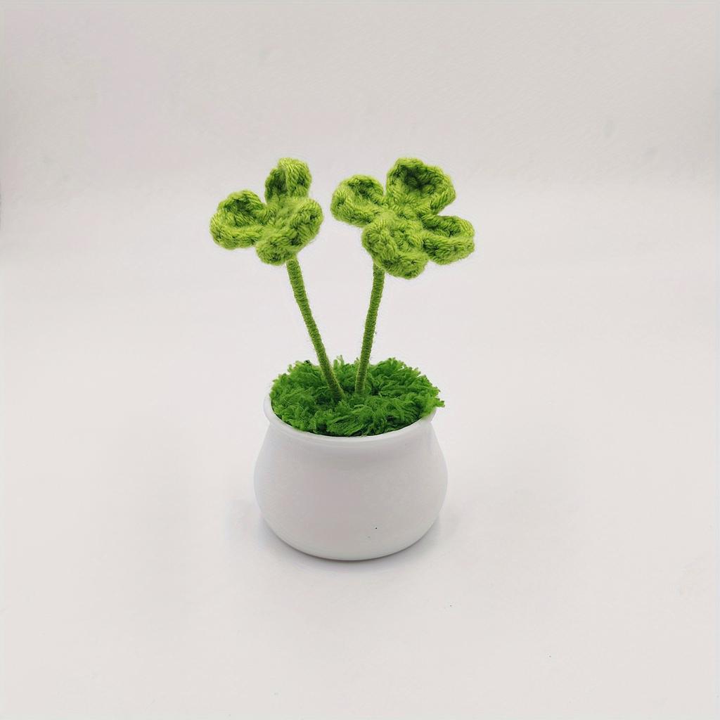Clover and four-leaf clover potted plants, artificial plant potted plants, home and office desk decoration, display gifts