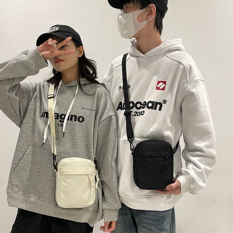 Men's and women's Mori small satchel simple new messenger bag