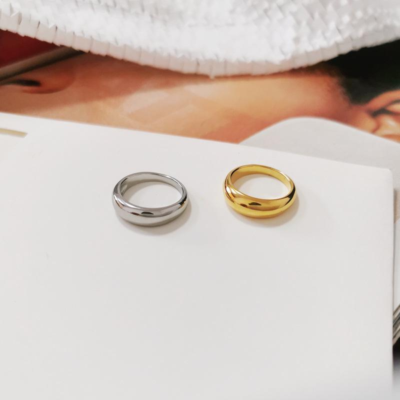 Minimalist Gold-Plated Stainless Steel Smooth Curved Ring for Women - European & American Fashion