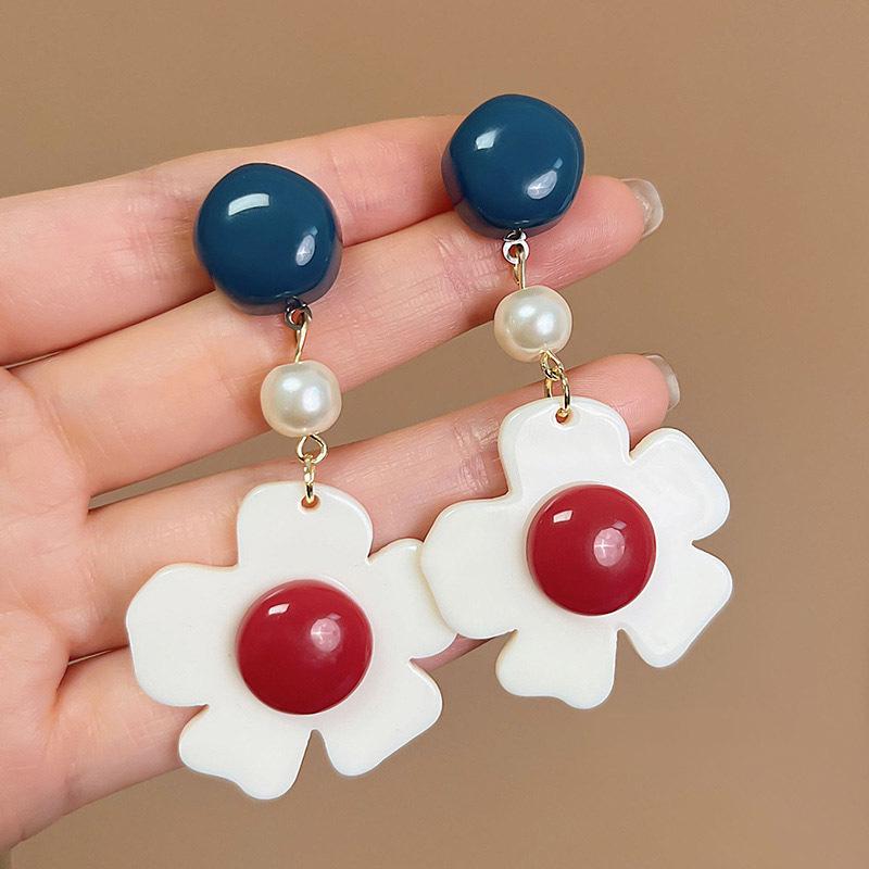 Retro Hong Kong Style Red Polka Dot Earrings: Playful & Elegant Dopamine Boost