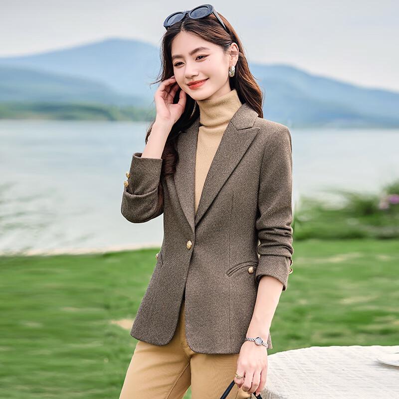 

Женский клетчатый блейзер из смесовой шерсти 3XL