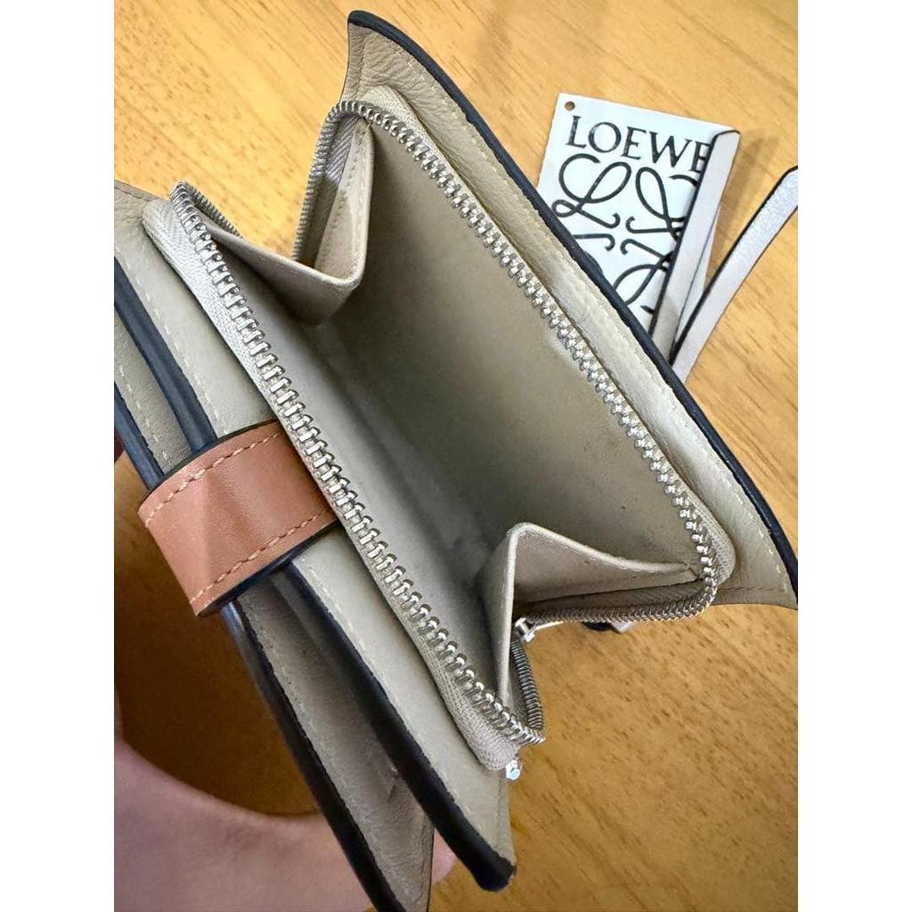 Used Wallet Women's Bifold LOEWE Genuine Leather Trifold