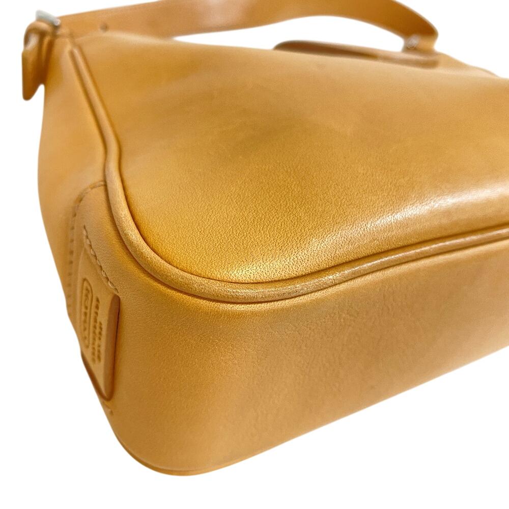 Coach 7789 Pouch Leather Shoulder Bag Beige Leather Women Used