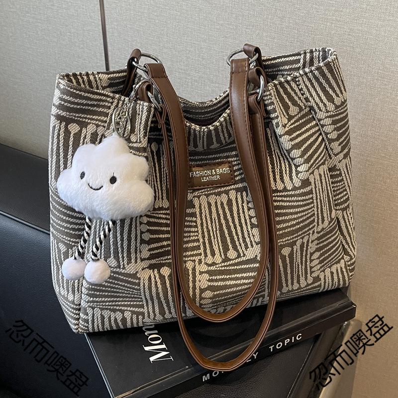 Korean Fashionable Canvas Large Tote Bag for Women - 2025 New, Versatile, Large Capacity Shoulder Bag, Perfect for Autumn and Winter.