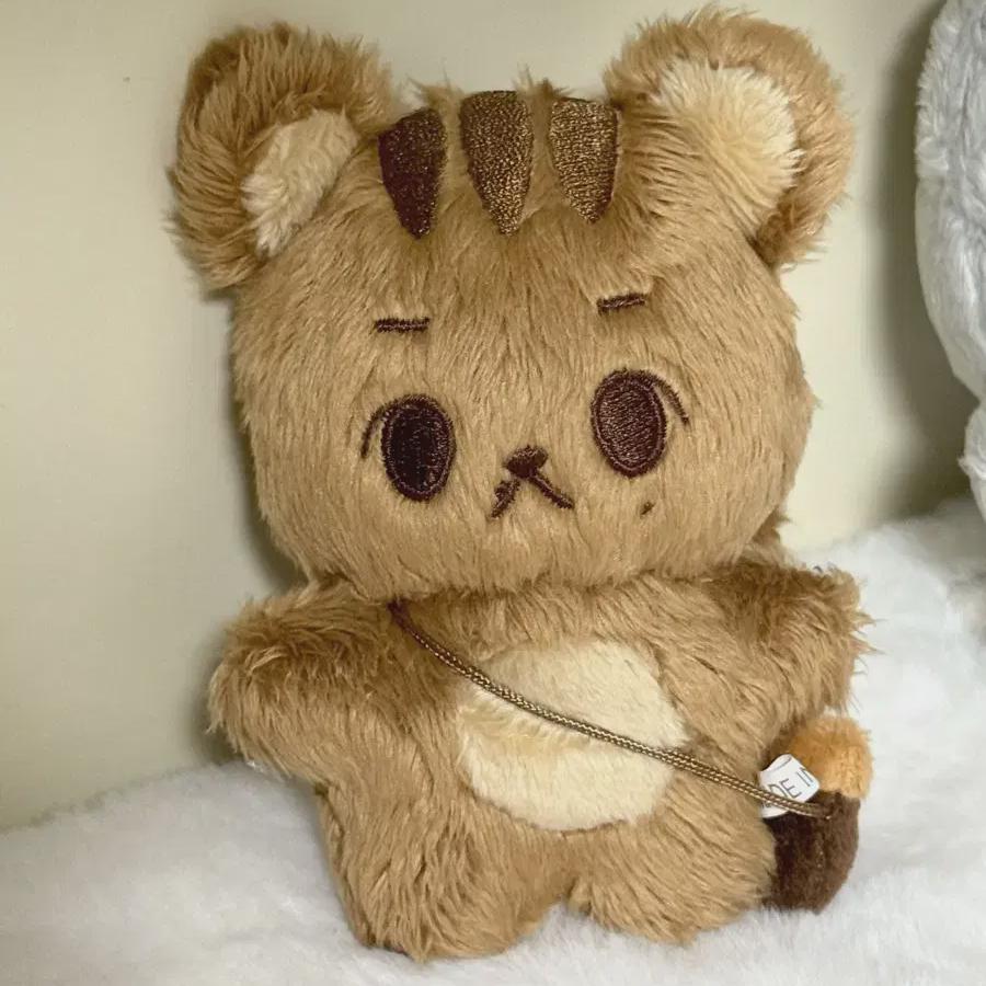 

Чон Юм Юм БТС Джей-Хоуп Джей-Хоуп Кукла