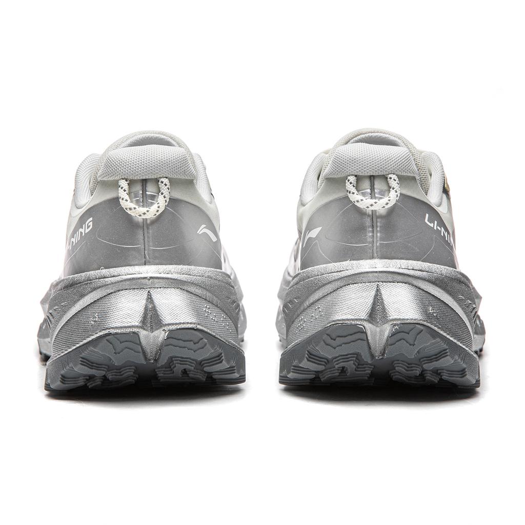 Li Ning Amortiguación Antideslizante Resistente a la Abrasión Rebote Caña Baja Zapatillas de Running de Montaña Unisex Gris Tiza ARNV023-4