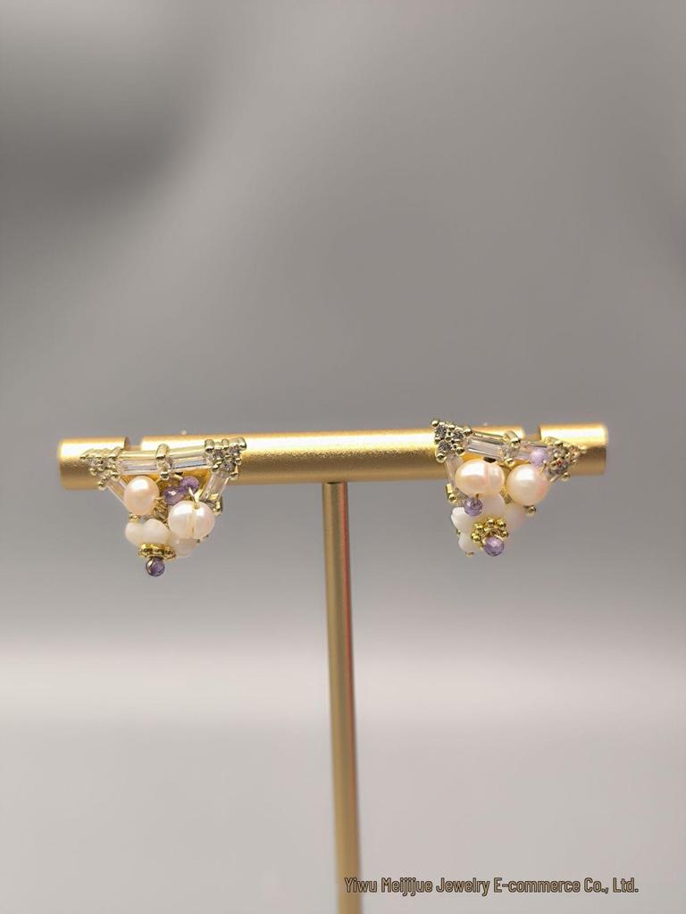 Korean-Style Pearl Rabbit Ear Stud Earrings - Trendy, Versatile Fashion Accessories