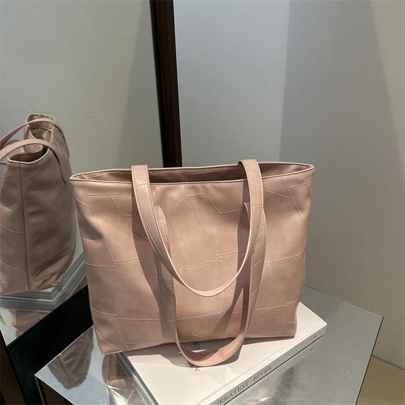 Trendy Black Pu Tote Bag For Women Spacious Commuter Shoulder Bag With Casual Style