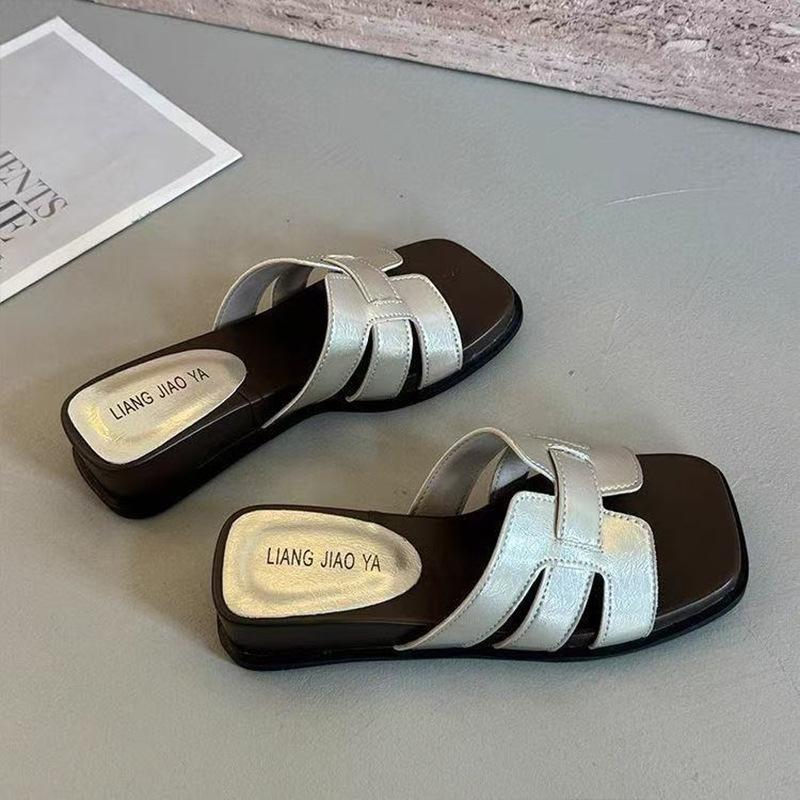 Drag Summer Soft Leather Open-toed Casual Women's Slope Square Head Women's Flat-bottomed Slippers Solid Color Fashion One-character Cool and Cool