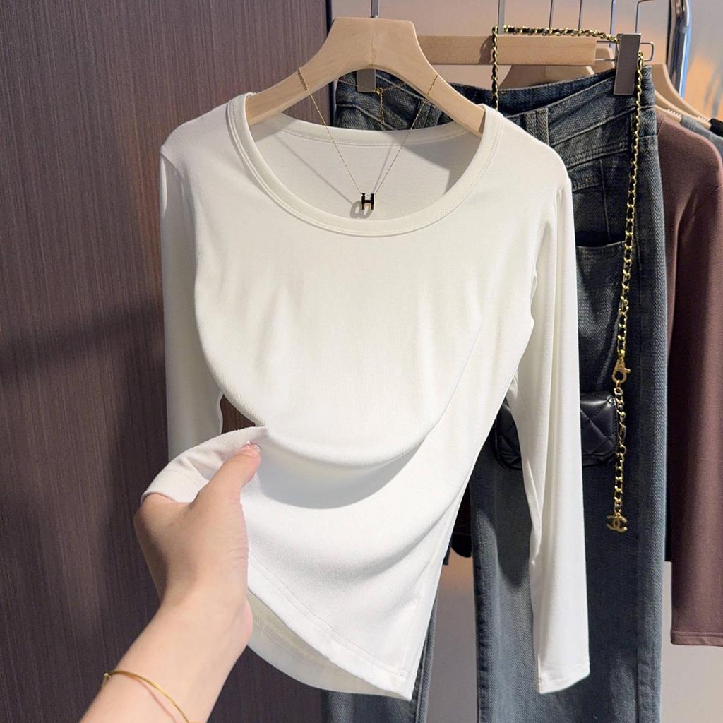 Women's White Velvet Round Neck Long Sleeve T-Shirt - Autumn/Winter Warm Base Layer in Tea Art Style.