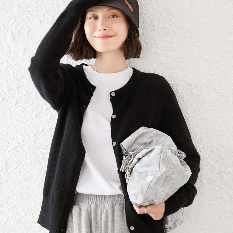 

YYFS женские модные повседневные однотонные свитера с круглым вырезом и осенне-зимним принтом с длинными рукавами XXL чёрный