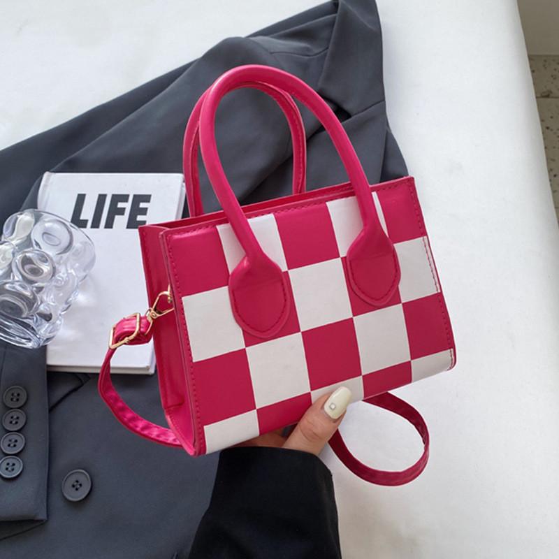 Chic Fashionable Small Square Shoulder Bag For Women Perfect For Everyday Use