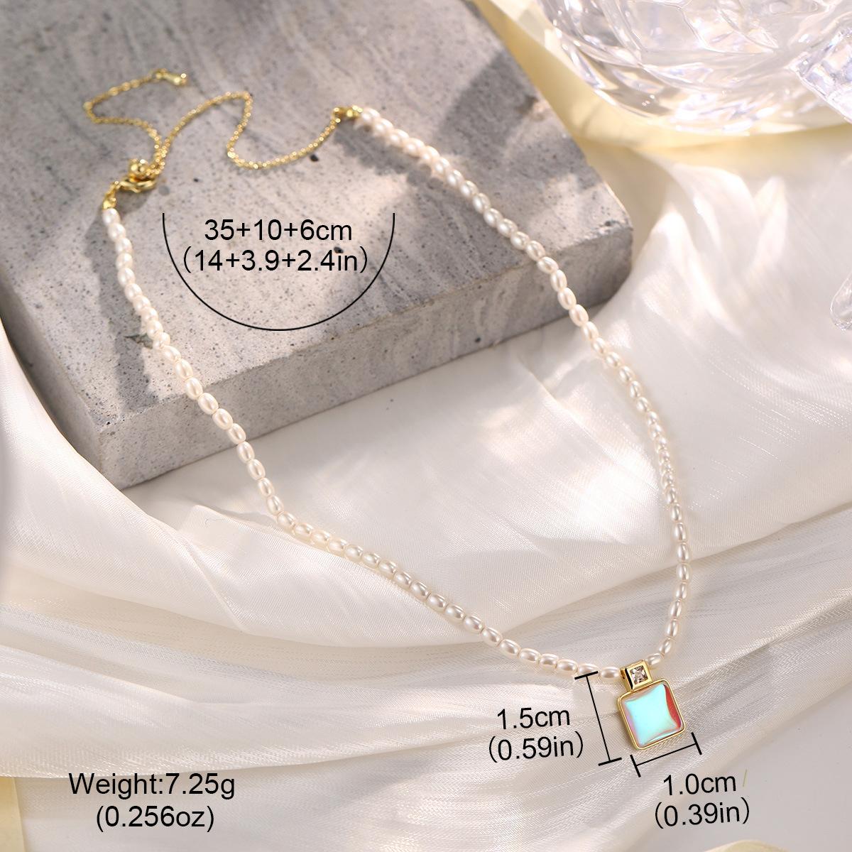 

New natural freshwater pearl earrings, small daisy necklace for women, niche design, exquisite and sweet, versatile necklace for women