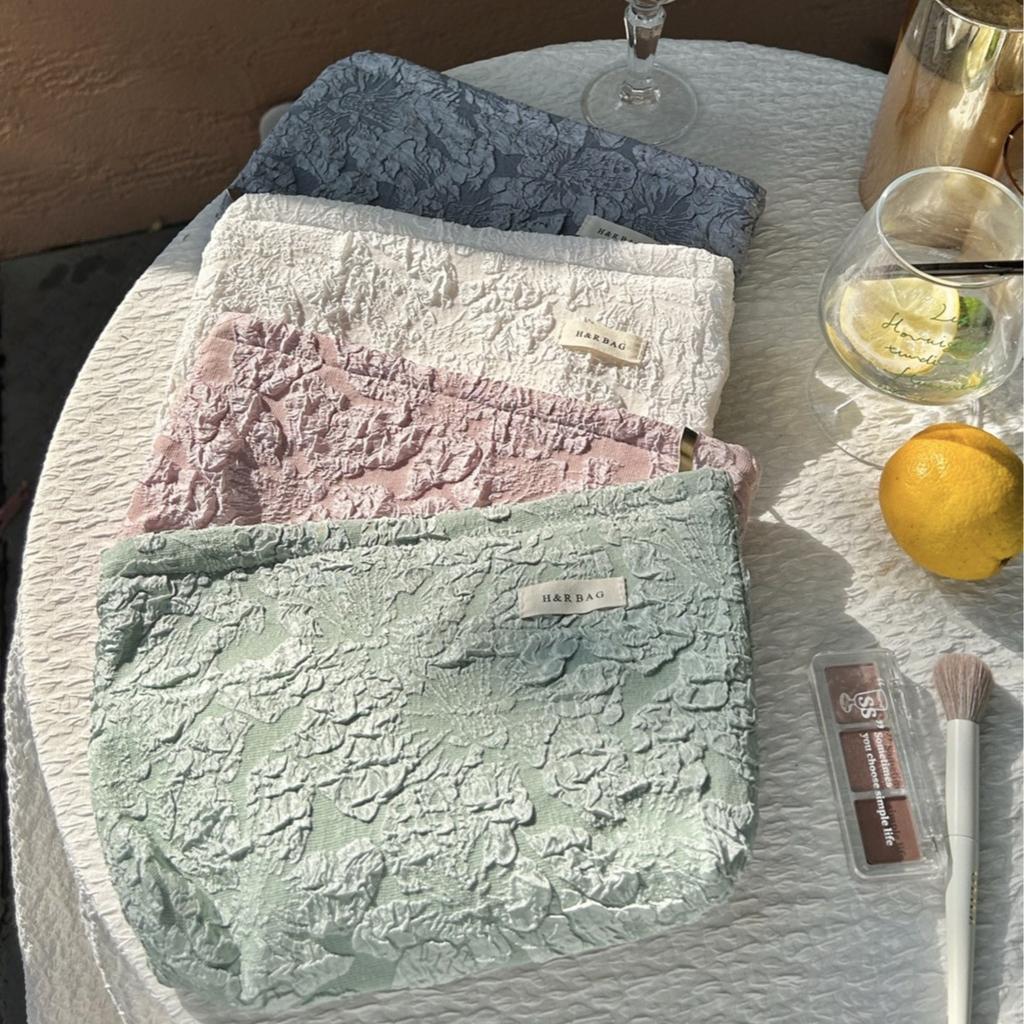 Capacity Large Canvas Cosmetic Storage Bag Embossed Toiletry Bag Storage Travel