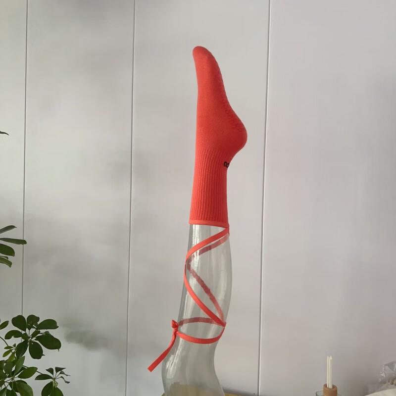 Hongyuexuan Anti-Slip Cross-Strap Yoga & Pilates Socks