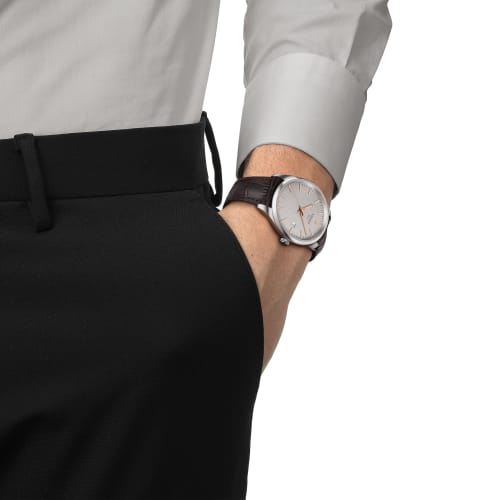 Montre Homme Tissot PR100 avec Bracelet en Cuir et Cadran Argenté, Importée Officiellement, Modèle T1504101603100