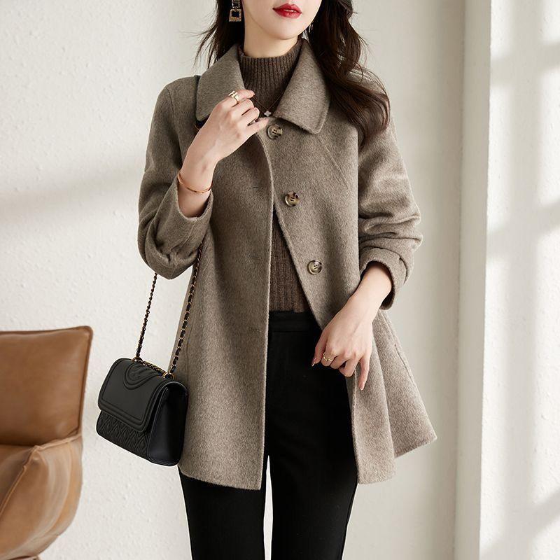 Cappotto in Lana da Donna Autunno/Inverno Snellente di Media Lunghezza con Collo a Bambola