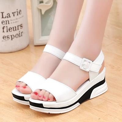 Sapatos de Verão Mulher Sandálias Plataforma Mulher Couro Macio Casuais Abertos na Ponta Plataformas Trifle Mujer Sapatos Femininos Baixos