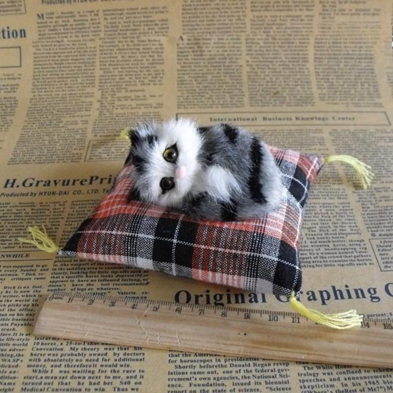 Simulated Cat Ornaments Simulated Animal Cat Cloth Pad Home Desktop Decoration Car Interior Decoration