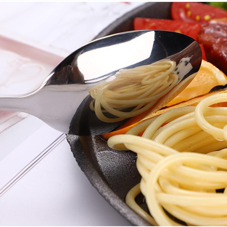 Set di posate a tre pezzi in acciaio inossidabile - Coltello da bistecca, forchetta e cucchiaio per cucina occidentale