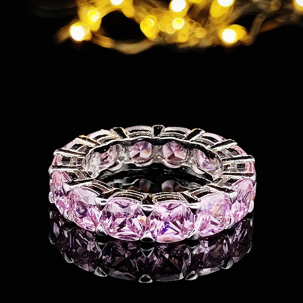Luxury Zircon Gem Diamond Band Ring with Niche Appeal
