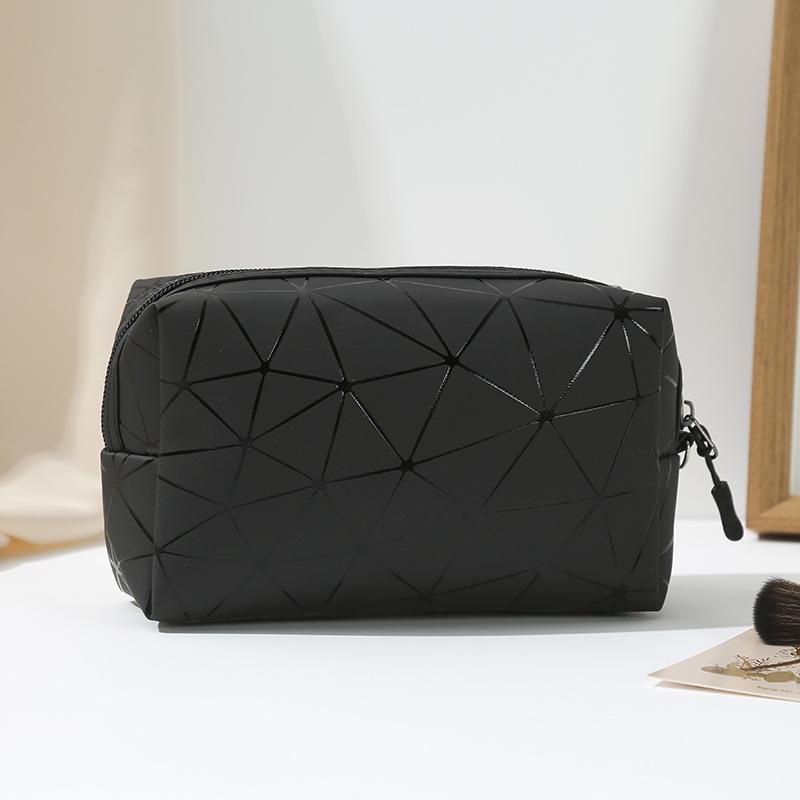 Wangdins Geometric Plaid Black Makeup Bag - Simple, Portable Cosmetic Storage for Women