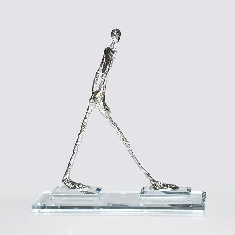 Creative Portrait Sculpture Metal Handicrafts Golden Man Zinc Alloy Crystal Art Figures Metal Figurine Home Decoration