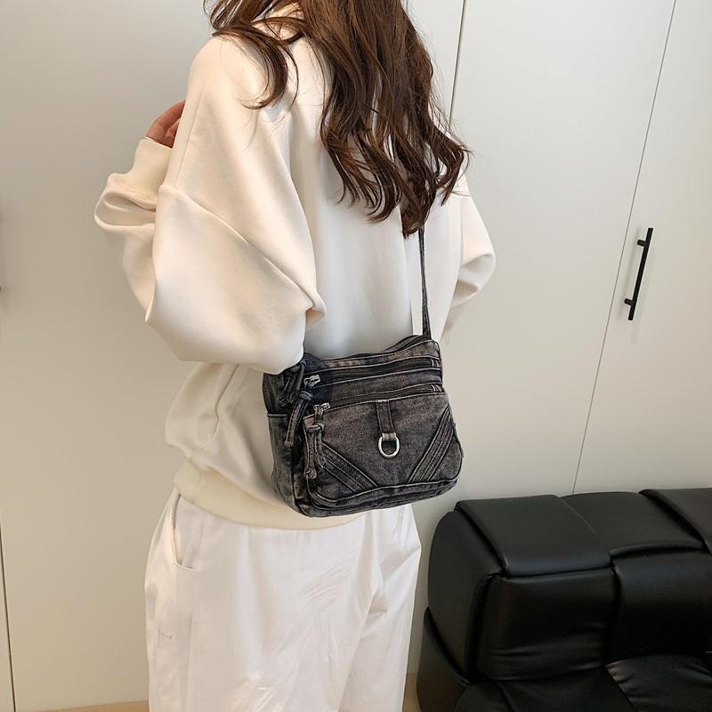 Retro lightweight denim large-capacity bag 2025 autumn new trendy women's bag casual shoulder messenger small square bag