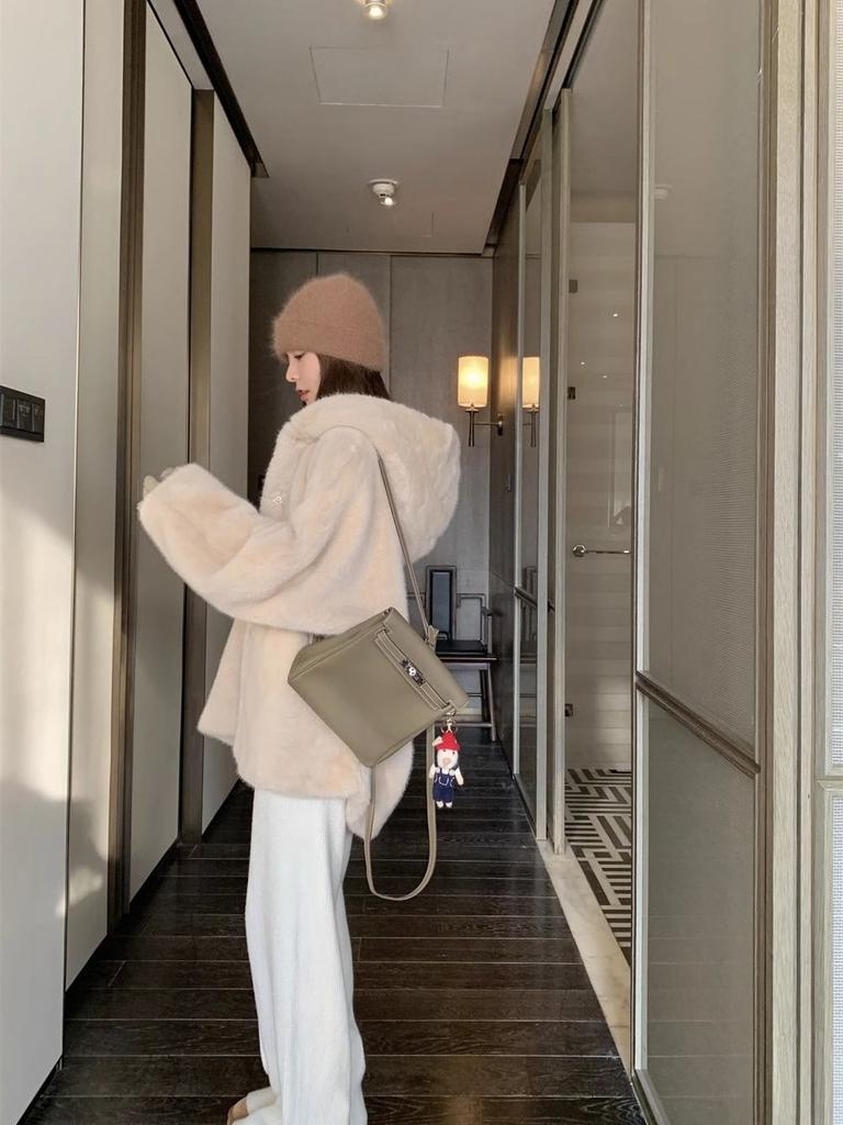Rich Daughter Fur Coat Women's Autumn and Winter High-end Sense Hooded Loose Thickened Gentle Age-reducing Top Fluffy Coat