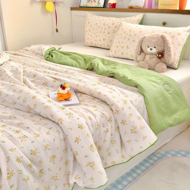 Class A Soy Fiber Double-Layer Summer Quilt with Cartoon Print - Air Conditioning Comfort Quilt, Thin & Lightweight