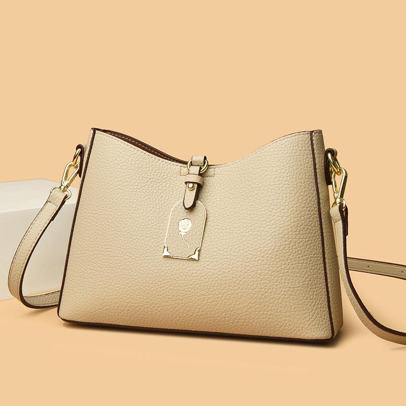 Simple and Fashionable Single-shoulder Crossbody Bag, High-quality Armpit Large-capacity Commuter Bag