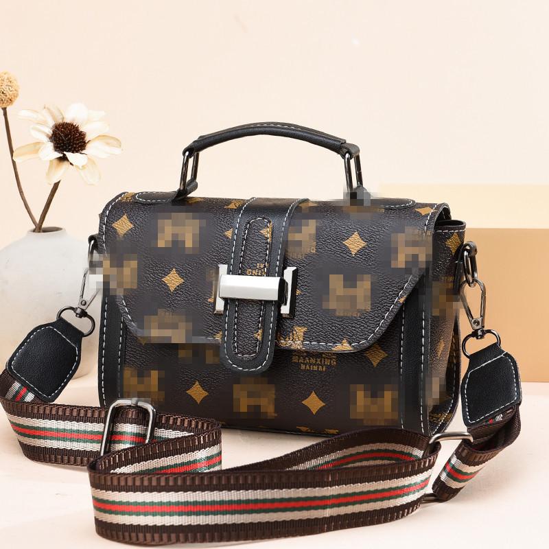 Women's 2025 New Trendy Women's Bag Korean Style One-shoulder Handbag Messenger Bag Fashionable and Versatile Small Square Bag