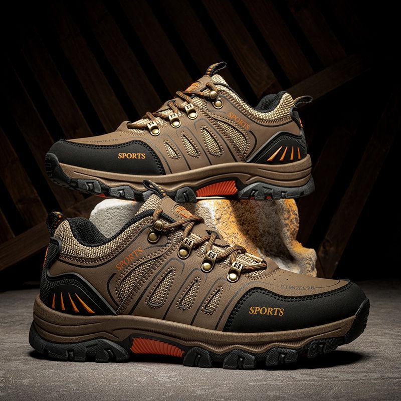Men's Non-Slip Hiking Shoes: Wear-Resistant, Travel-Ready, Autumn/Winter, Height-Boosting, Ideal for Middle-Aged Travelers.