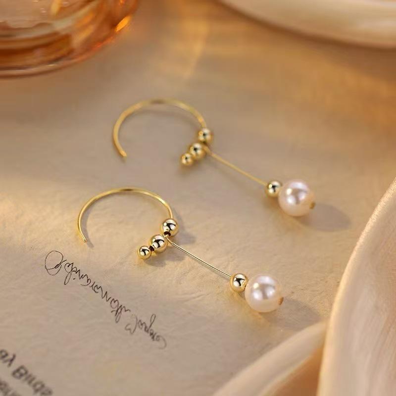 2025 High-End Niche Design Pearl Earrings: 925 Sterling Silver Studs for Women