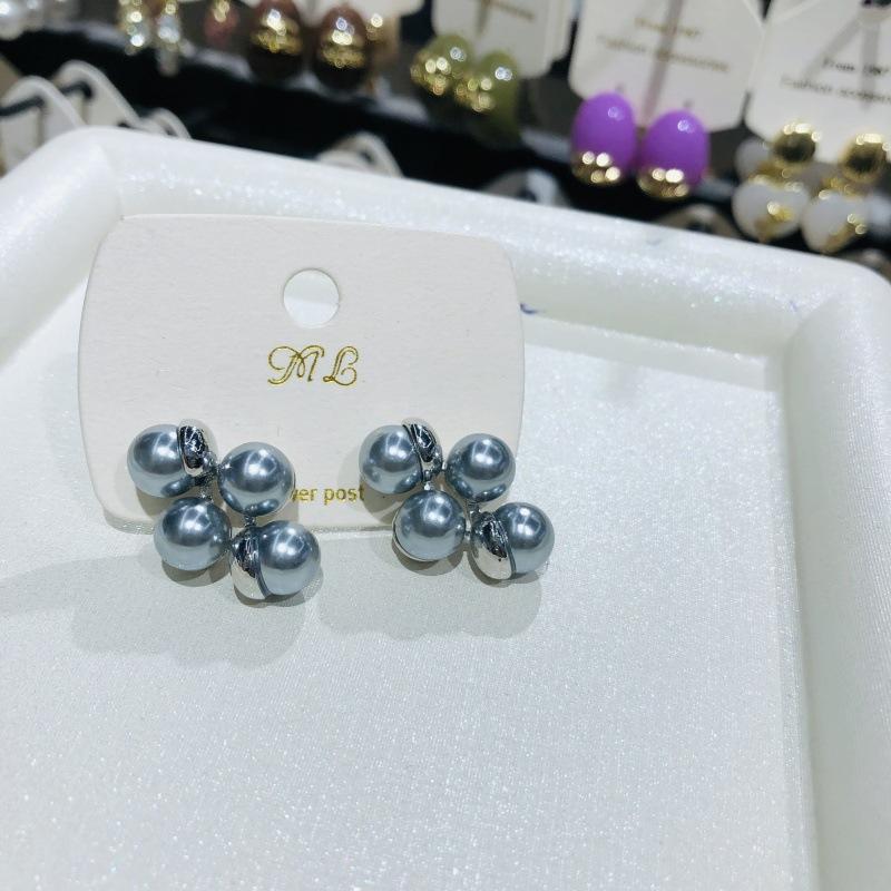 Премиальные серьги для женщин Двухцветные жемчужные пусеты 2025 Новинка Темпераментные Необычные серьги-пусеты Покрытая гальваникой бижутерия