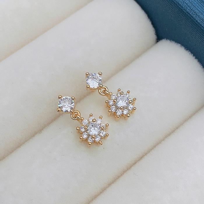 Popular Women'S Earrings Exquisite Zirconium Flower Earrings Personalized Small Versatile Stud Earrings Student White Collar