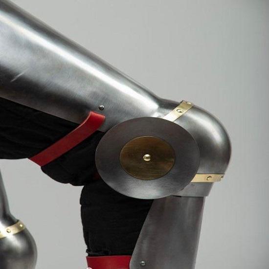 Set de picioare medievale realizat manual Armură pentru picioare din oțel, Set de armură pentru picioare de cavaler medieval, Armură pentru tibie Larp Cosplay, Articol cadou pentru reenactment.