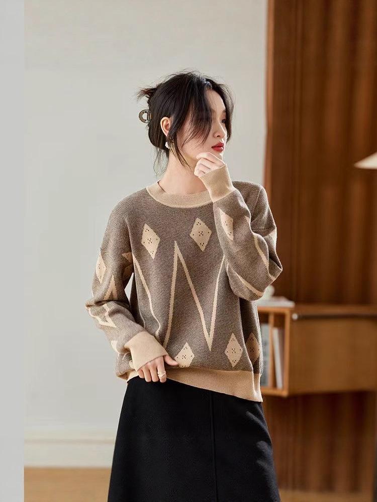 Retro Jacquard Versatile Wool Sweater - 2025 Autumn/Winter Collection: Long Sleeve, Round Neck, Warm, Comfortable, Casual Base Layer