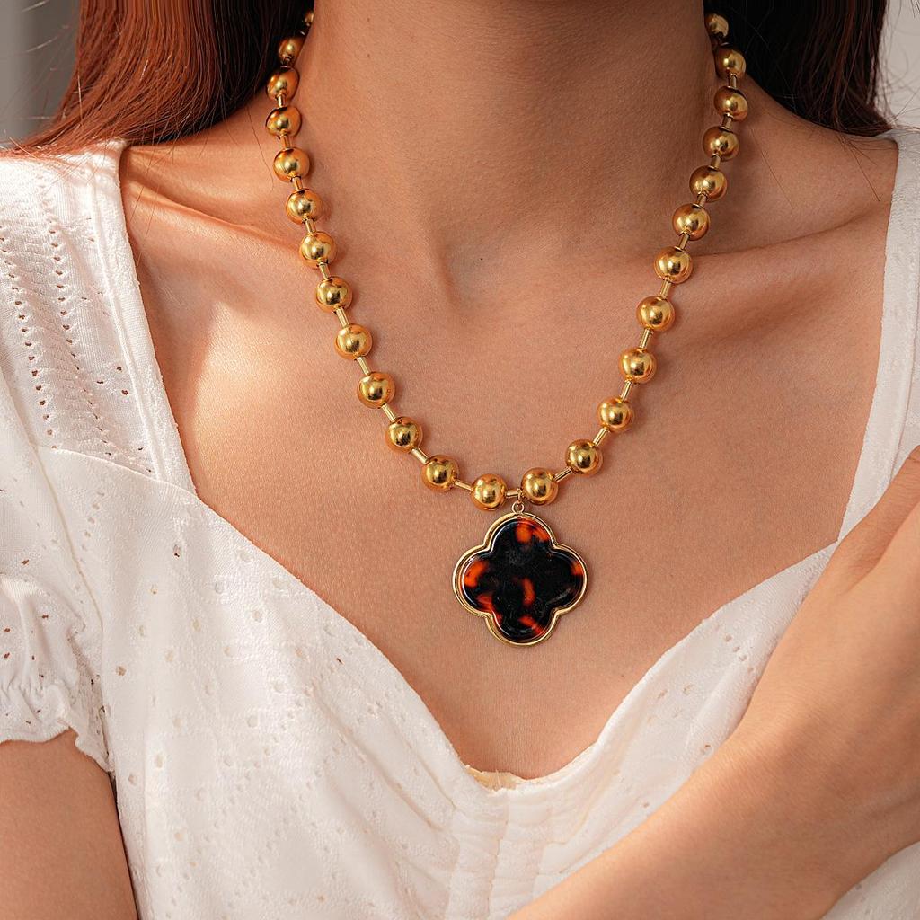 Retro European-American Beaded Titanium Steel Butterfly Flower Necklace with High-End Style