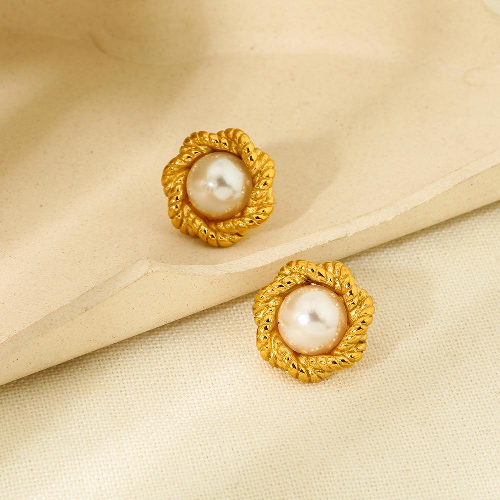 European and American retro gold twist edge inlaid imitation pearl stud earrings stainless steel plated 18k gold light luxury earrings women