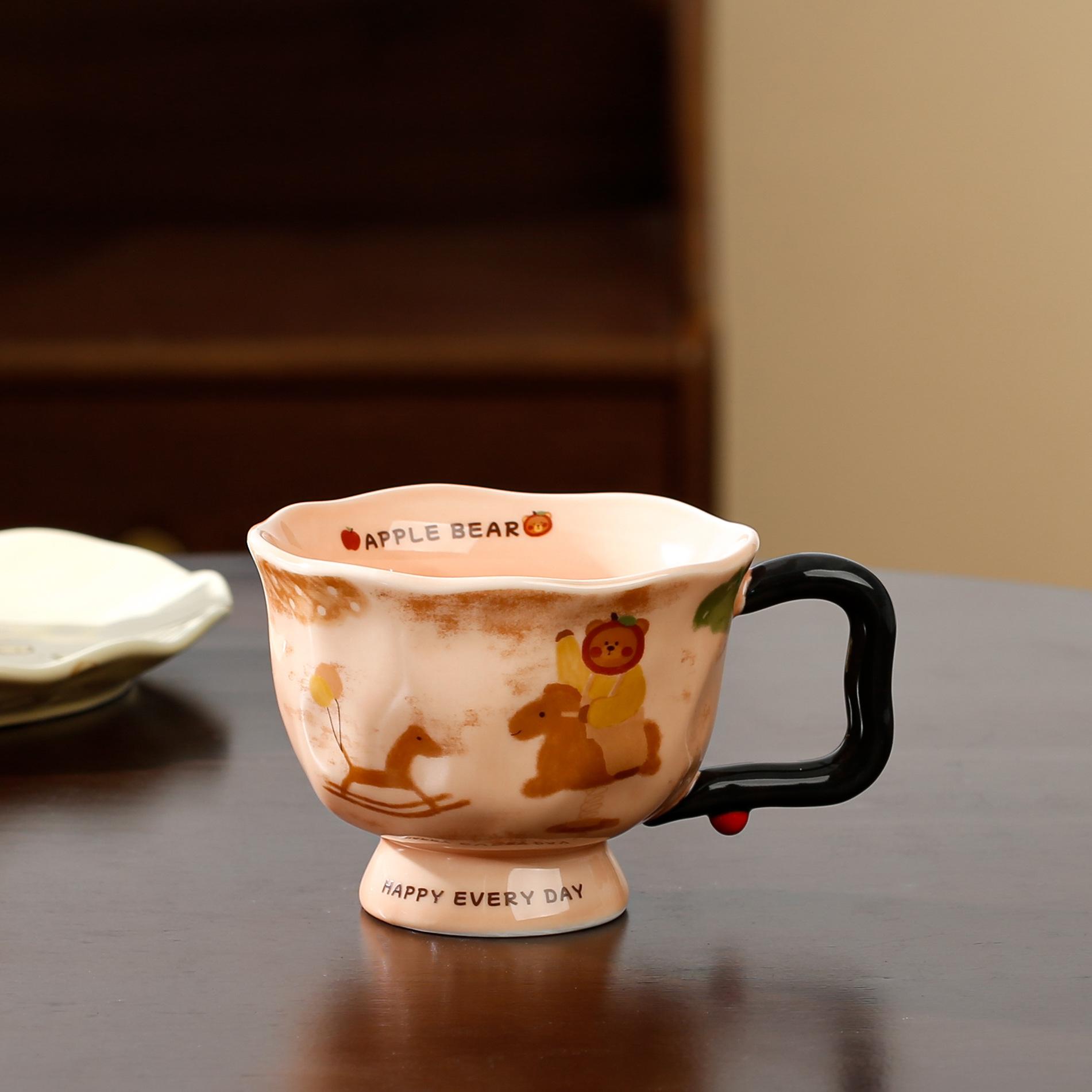 Künstlerische Tasse für Frauen Neuer Stil Handbox Keramiktasse Souvenir Büro Trinkwasser Zuhause Apfel Bär Tasse 400ML