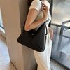 Casual and Fashionable Glossy Bread Bag for Women In Autumn New Chain Large Capacity Single Shoulder Crossbody Bag Handbag for Women