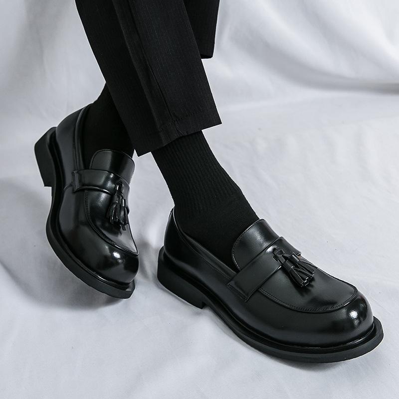 Casual Leather Shoes Men's British Style New Autumn New Men's Business Dress One-pedal Fringed Round Head Men's Shoes