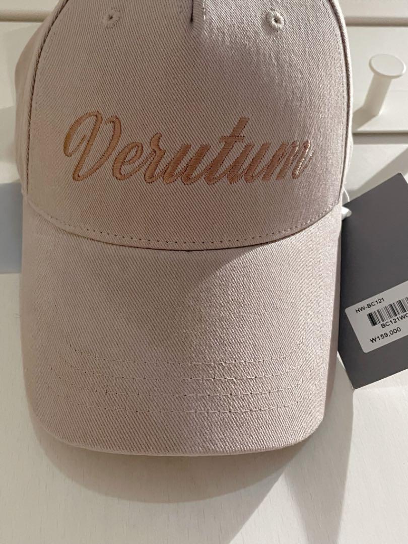 

[USED] Y2K Verutum Cap with Tag, Large Cursive Logo Embroidered, Celebrity Hat