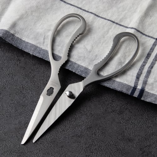 Endo Shoji TKG Kitchen Scissors, Rust-Resistant Stainless Steel, Disassembleable for Cleaning and Hygienic Use, Single-Sided Wave Blade for Non-Slip C