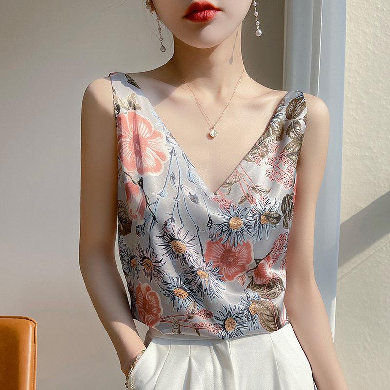 Women's 24-Year Printed Silk Camisole - Round Neck and V-Neck Satin Mulberry Silk Top for Summer Suit Layering